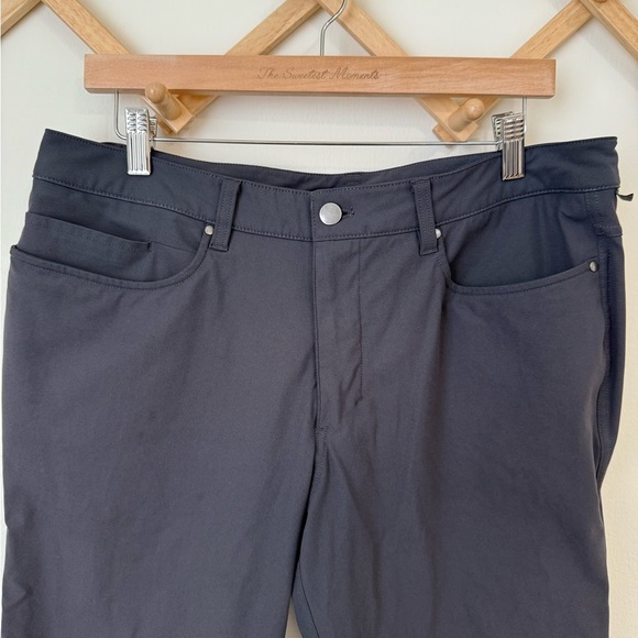 Lululemon ABC Warpstreme Classic Fit - Picture 2 of 8